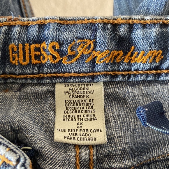 guess capri shorts with adjustable waist - Picture 3 of 4